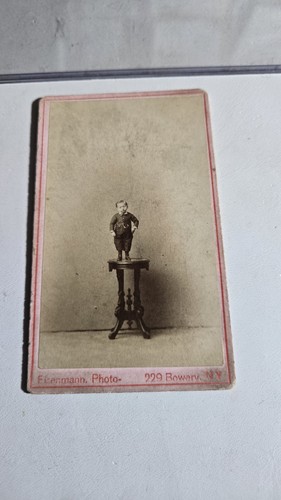 Freak circus famous general - freak,